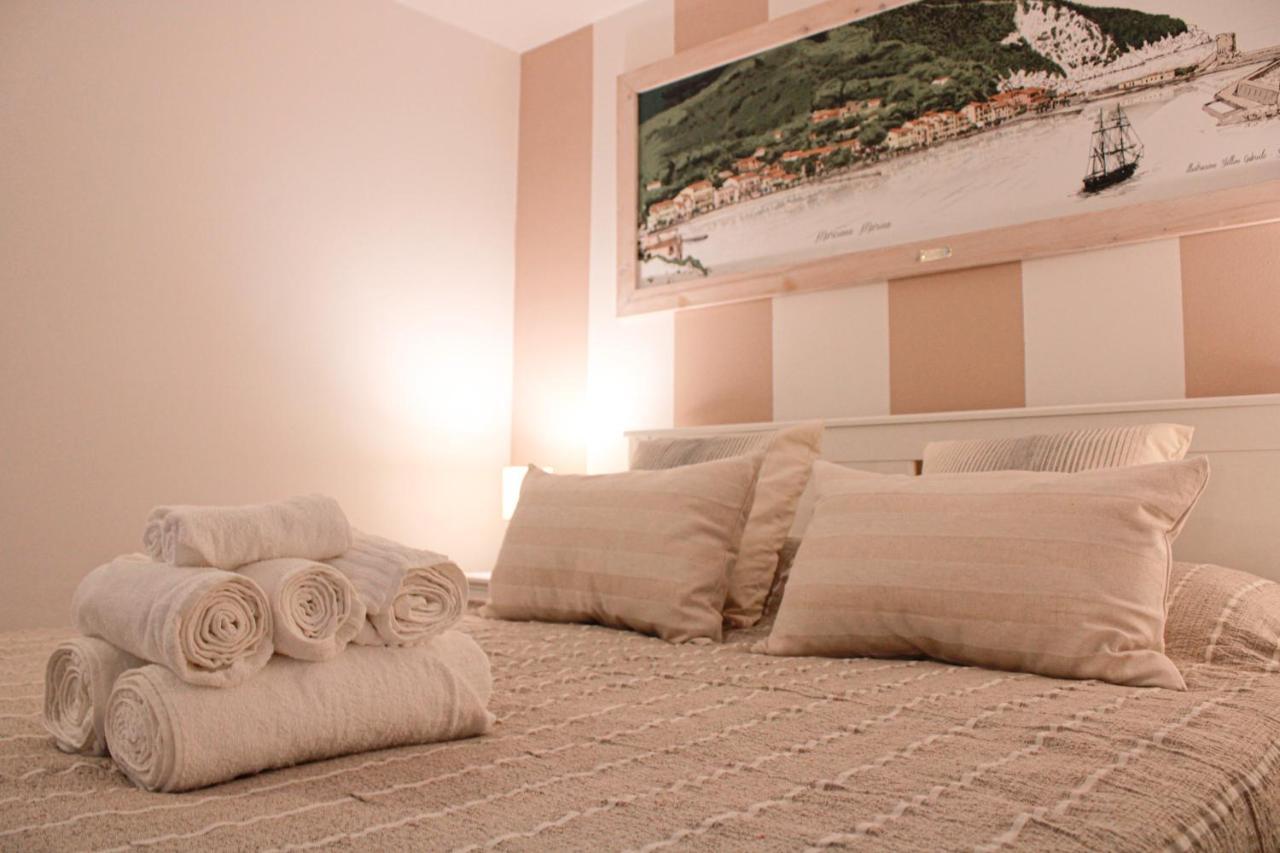 Apartment Rotone Марчіана-Марина Екстер'єр фото