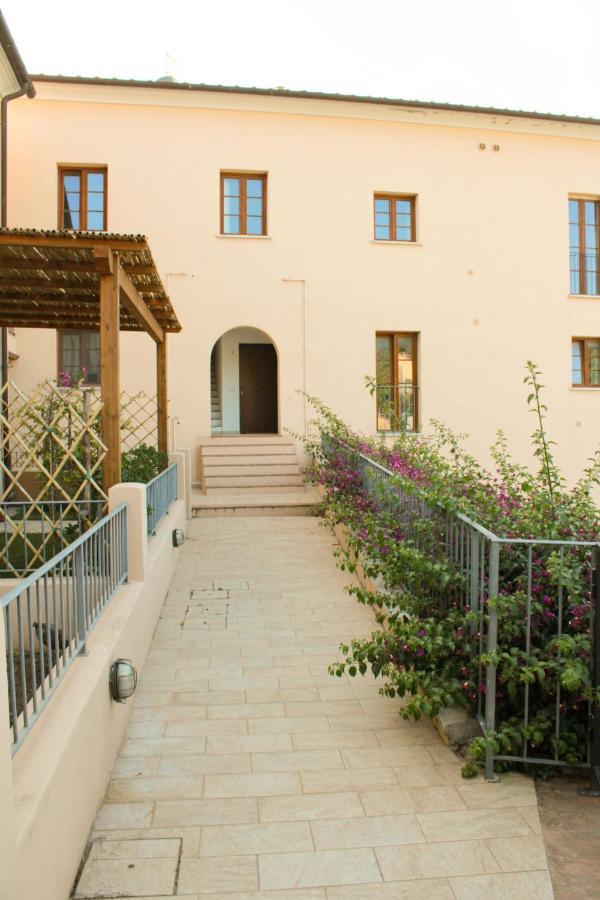 Apartment Rotone Марчіана-Марина Екстер'єр фото